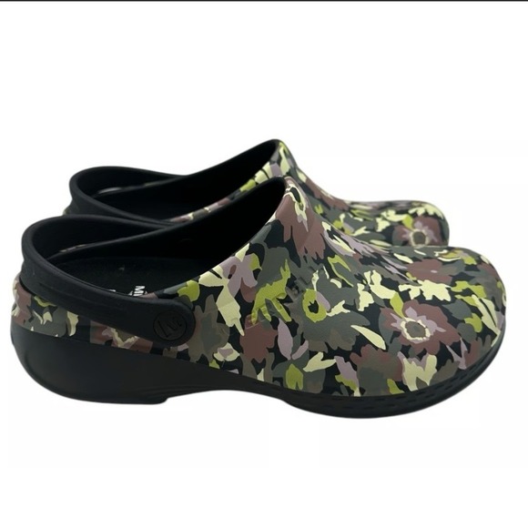 Merrell Shoes - Merrell Encore Service Pro Women's Green Floral Slip On Clogs - Size W9